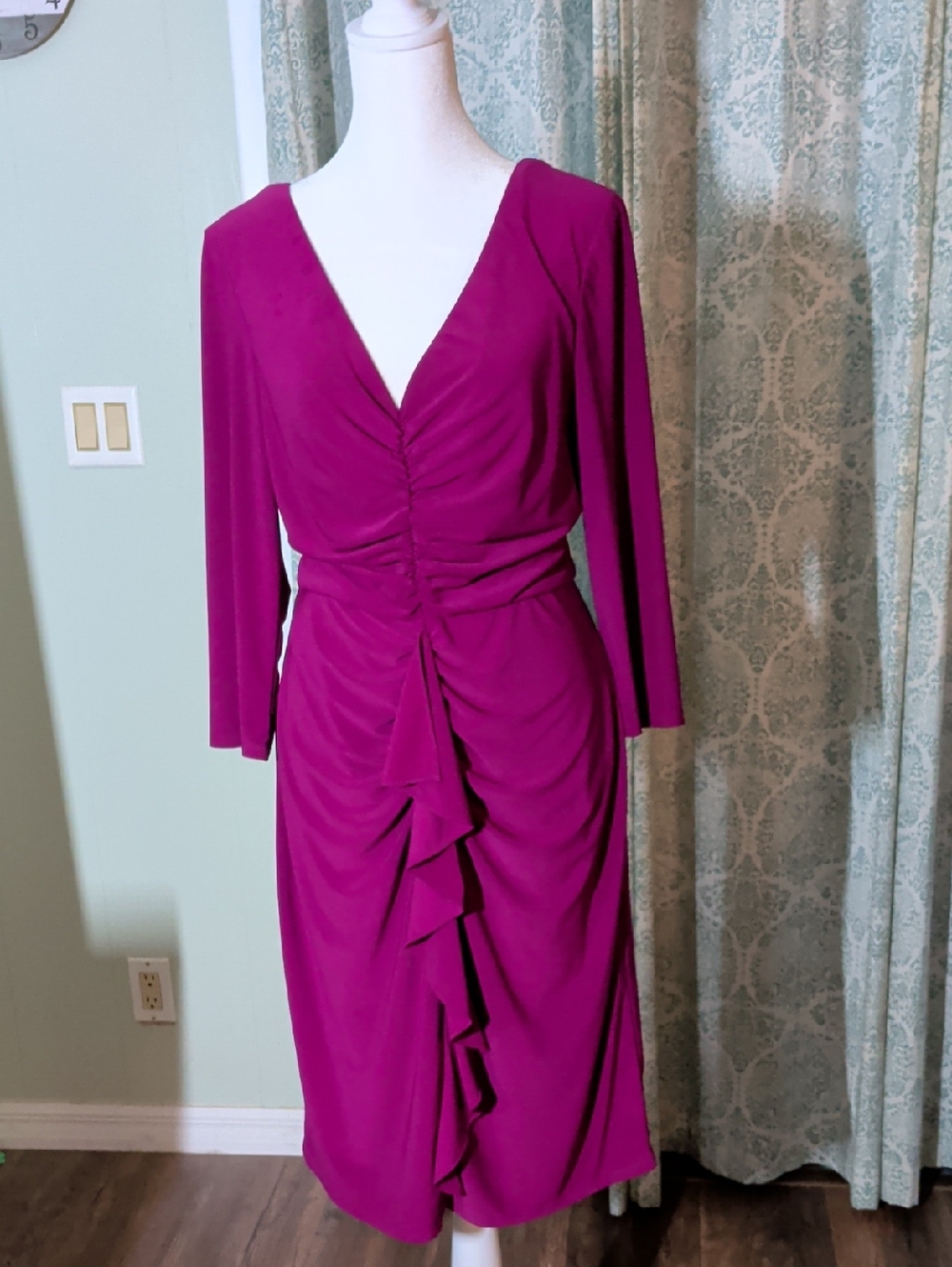 Eliza J Magenta Ruched V-Neck Midi Dress